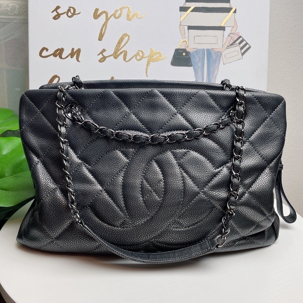 Authentic Vintage Chanel Double C logo Silver Caviar Tone Shoulder Tote